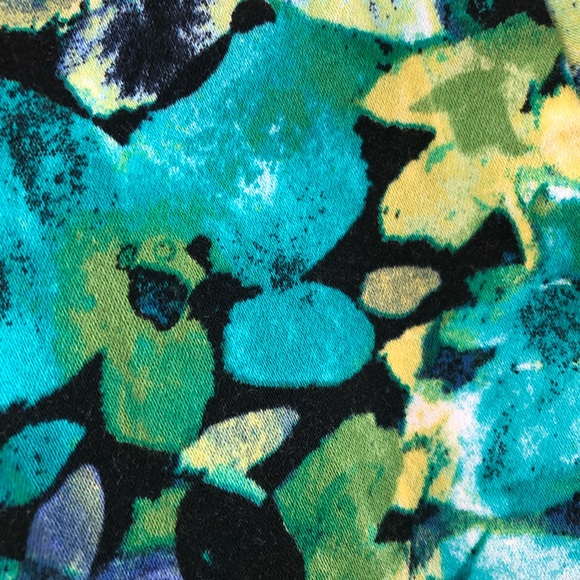 Olivia & Martin Peplum Floral Pencil Skirt 8 - Picture 6 of 6